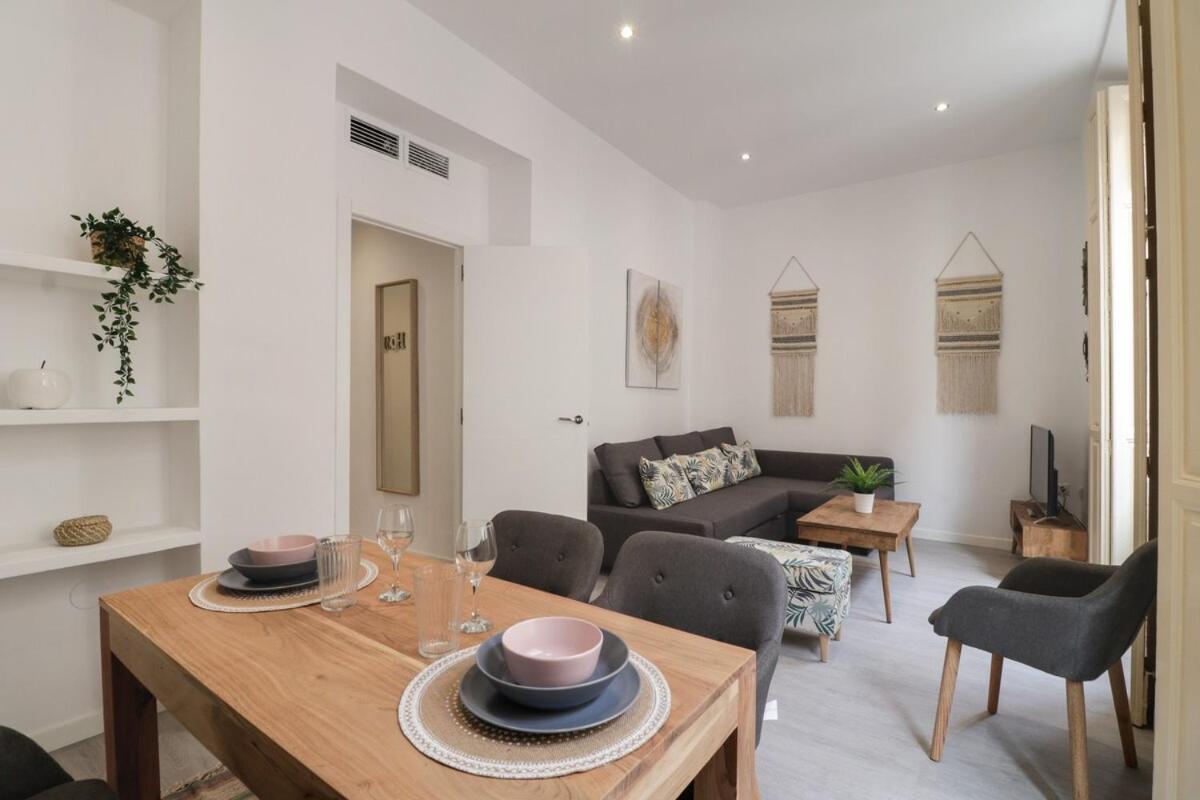 C93 - Trendy Two Bedrooms In Ollerias Málaga Exterior foto