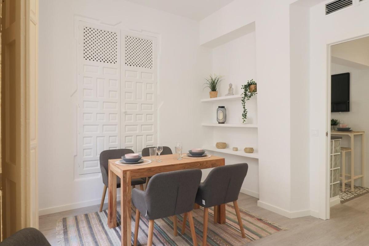 C93 - Trendy Two Bedrooms In Ollerias Málaga Exterior foto